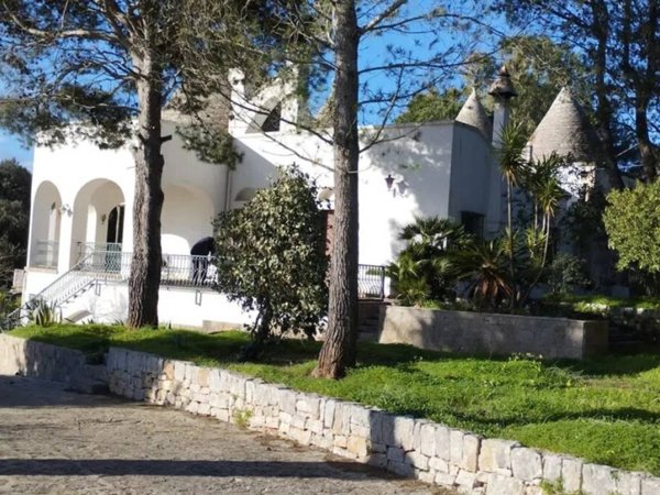 casa indipendente in vendita a Locorotondo