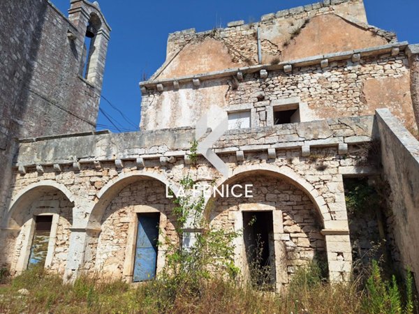 casa indipendente in vendita a Locorotondo