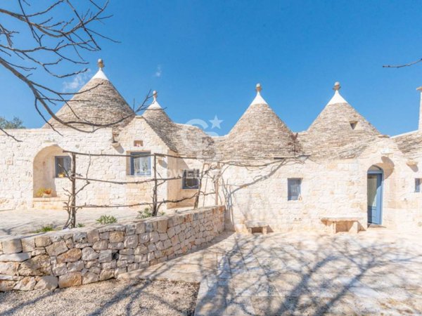 casa indipendente in vendita a Locorotondo