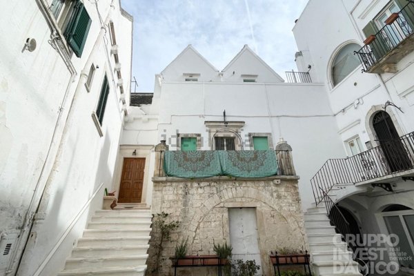 casa indipendente in vendita a Locorotondo