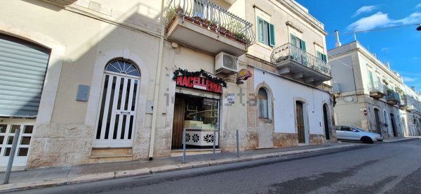 locale commerciale in vendita a Locorotondo