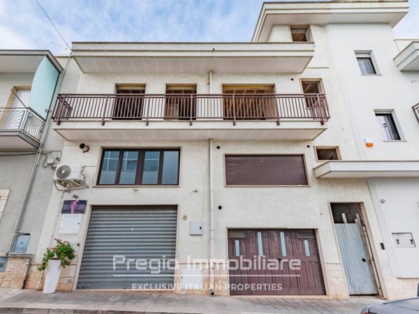 casa indipendente in vendita a Locorotondo