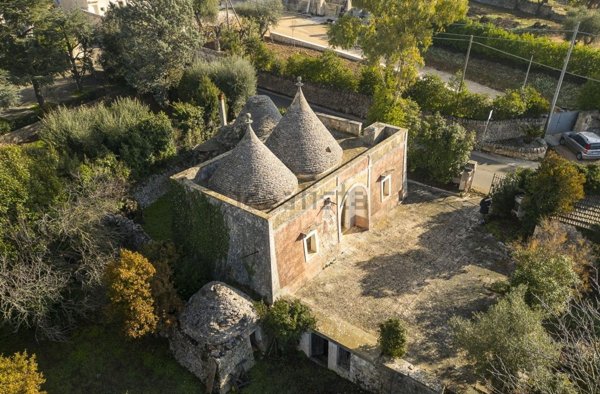 casa indipendente in vendita a Locorotondo