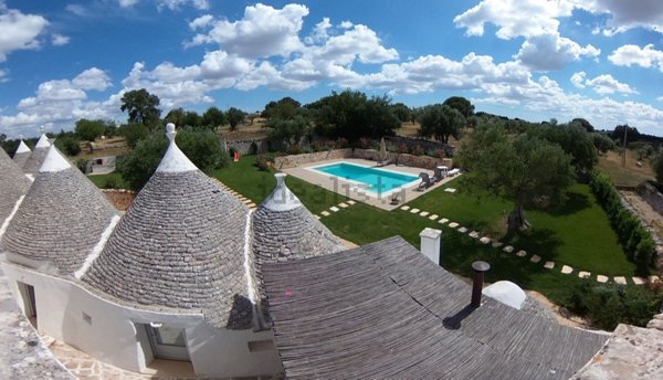 casa indipendente in vendita a Locorotondo