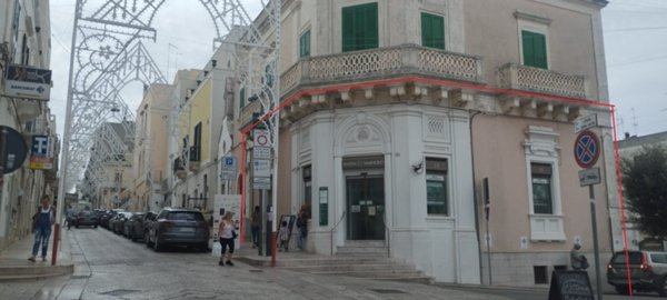 locale commerciale in vendita a Locorotondo