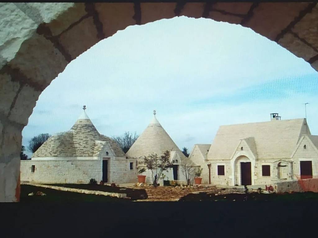 casa indipendente in vendita a Locorotondo