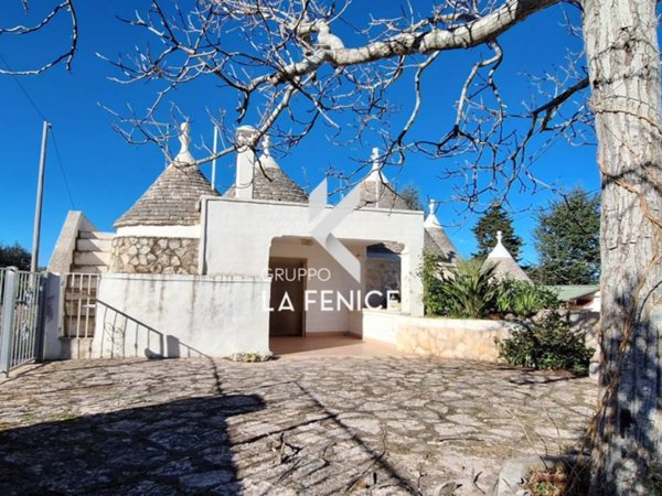 casa indipendente in vendita a Locorotondo