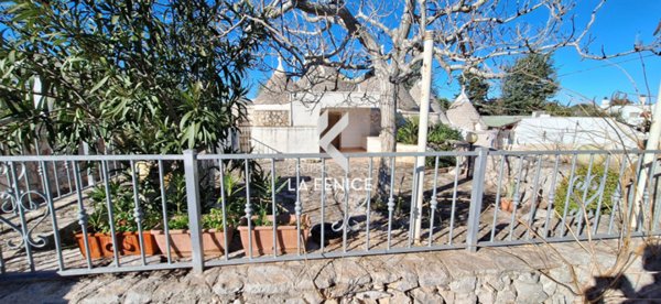 negozio in vendita a Locorotondo