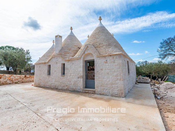 casa indipendente in vendita a Locorotondo
