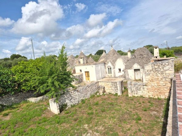 casa indipendente in vendita a Locorotondo