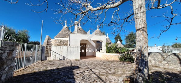 casa indipendente in vendita a Locorotondo