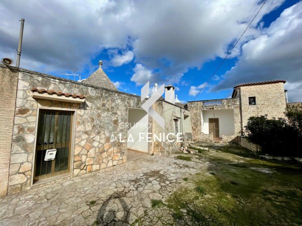 casa indipendente in vendita a Locorotondo