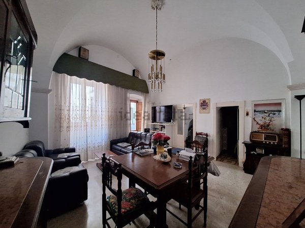 casa indipendente in vendita a Locorotondo