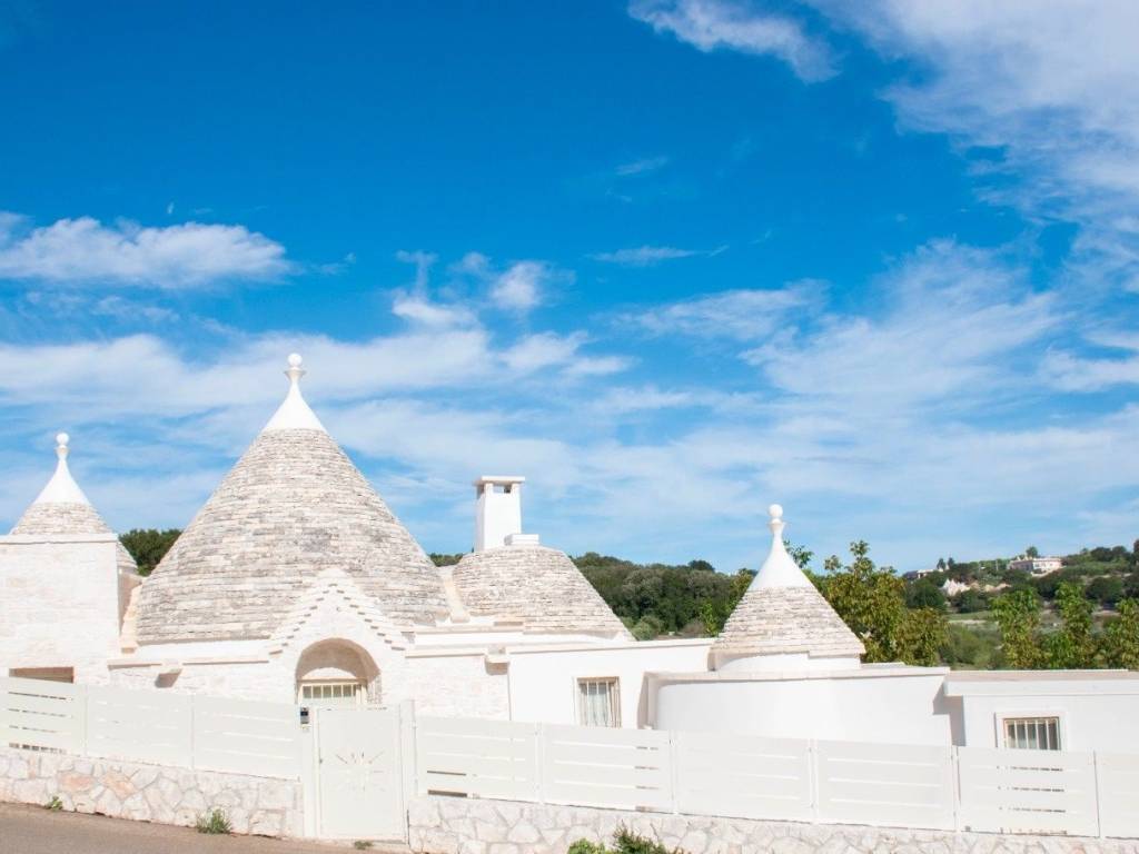 casa indipendente in vendita a Locorotondo