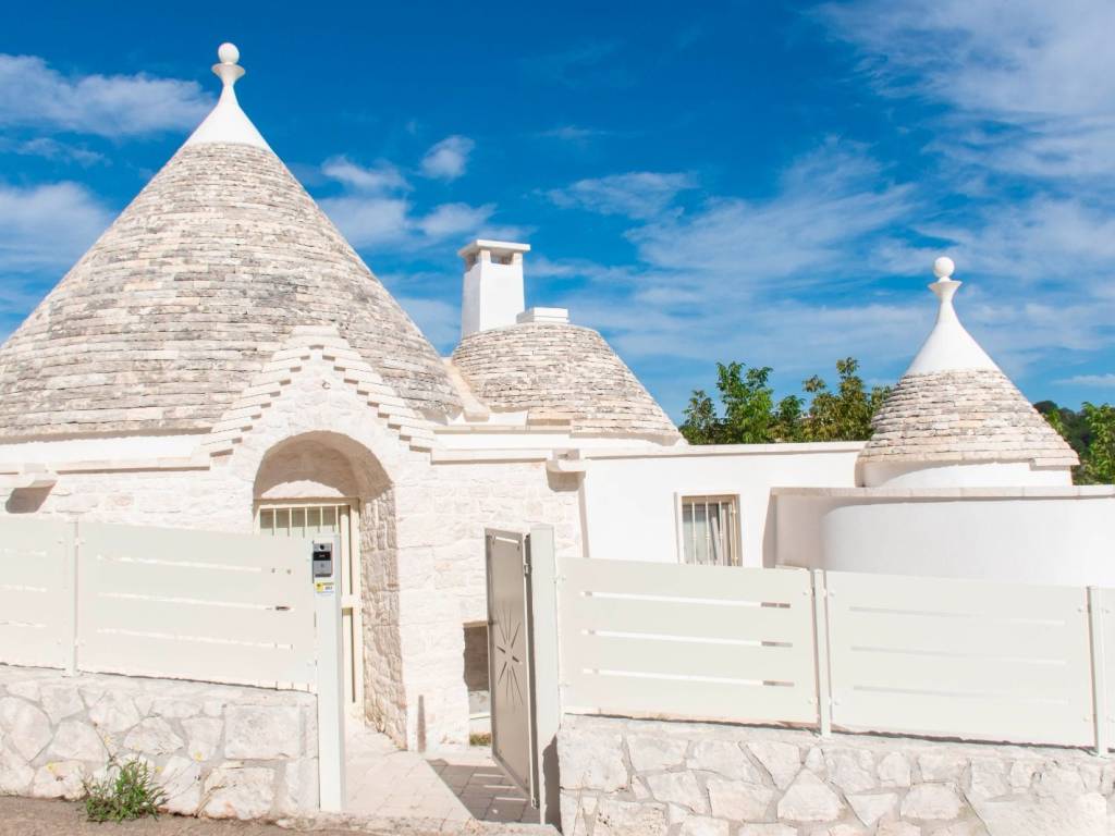 casa indipendente in vendita a Locorotondo
