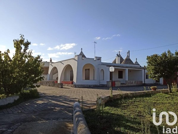 casa indipendente in vendita a Locorotondo