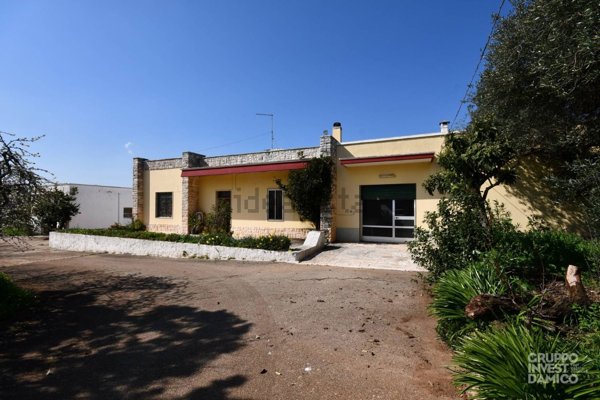 casa indipendente in vendita a Locorotondo