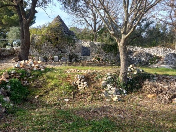 casa indipendente in vendita a Locorotondo