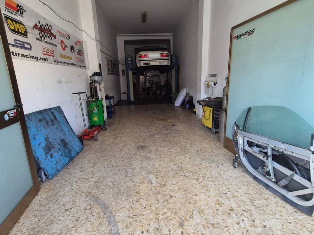 negozio in vendita a Locorotondo