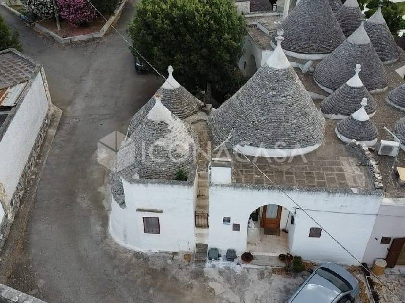 casa indipendente in vendita a Locorotondo