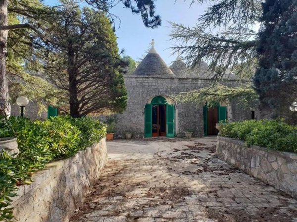 casa indipendente in vendita a Locorotondo