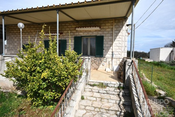 casa indipendente in vendita a Locorotondo
