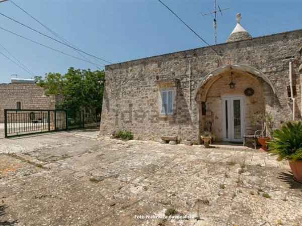casa indipendente in vendita a Locorotondo