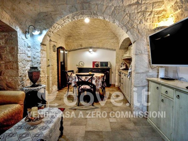 casa indipendente in vendita a Locorotondo