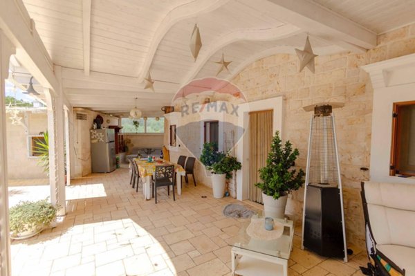 casa indipendente in vendita a Locorotondo