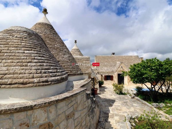 casa indipendente in vendita a Locorotondo