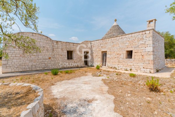 casa indipendente in vendita a Locorotondo