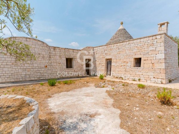 casa indipendente in vendita a Locorotondo