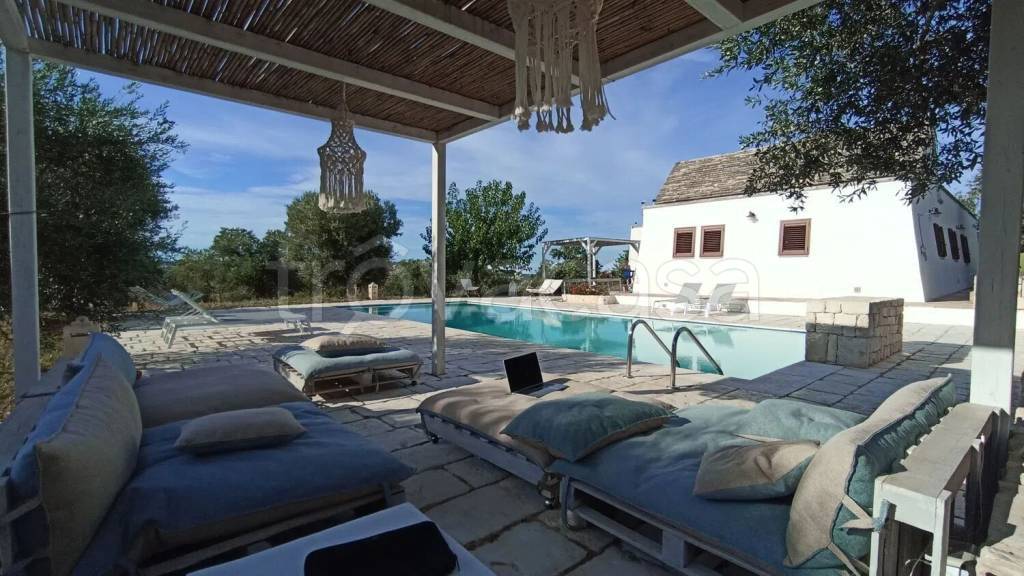 casa indipendente in vendita a Locorotondo