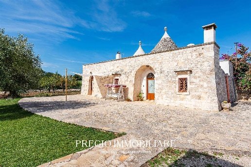casa indipendente in vendita a Locorotondo