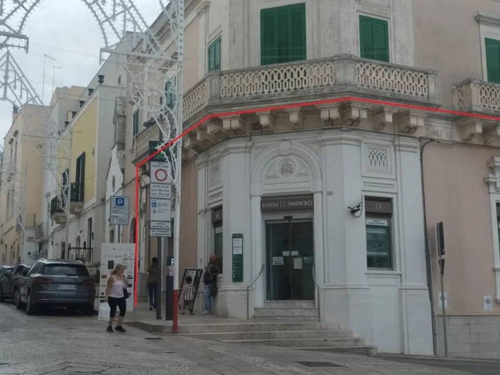 locale commerciale in vendita a Locorotondo