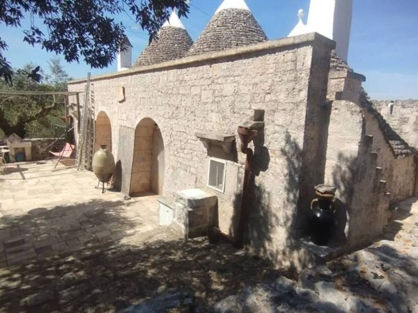 casa indipendente in vendita a Locorotondo