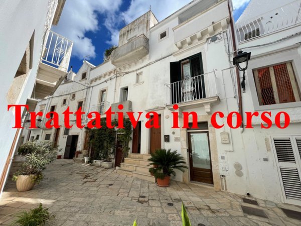 casa indipendente in vendita a Locorotondo
