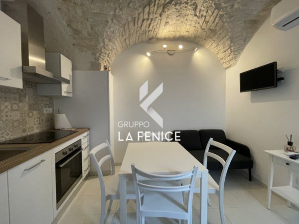 casa indipendente in vendita a Locorotondo