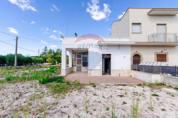 casa indipendente in vendita a Locorotondo