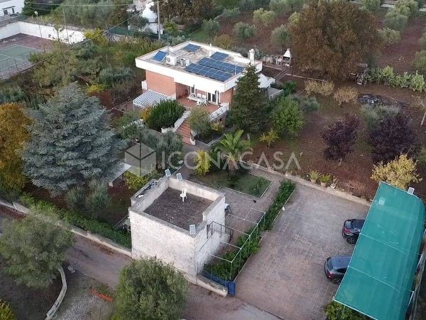 casa indipendente in vendita a Locorotondo