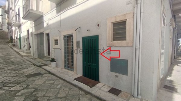 locale commerciale in vendita a Locorotondo