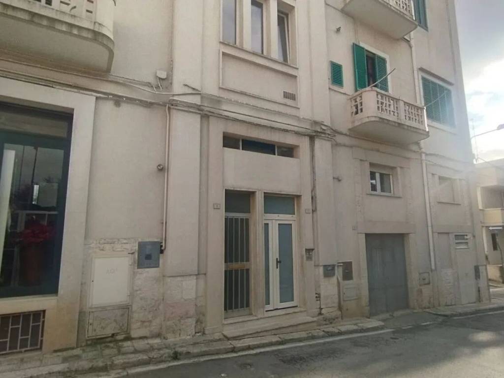 casa indipendente in vendita a Locorotondo
