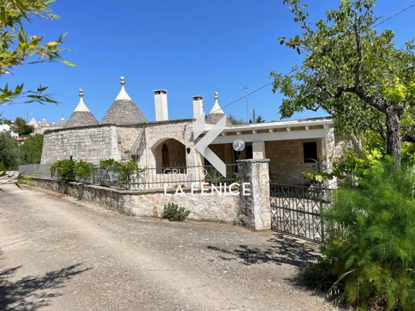 casa indipendente in vendita a Locorotondo