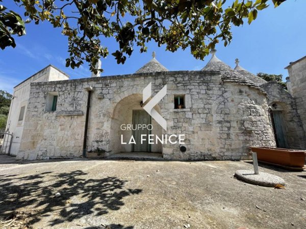 casa indipendente in vendita a Locorotondo