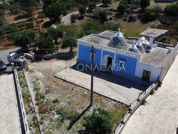 esavano in vendita a Locorotondo