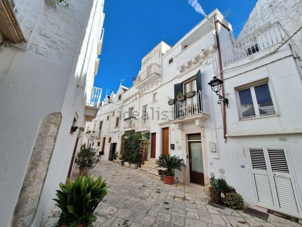 casa indipendente in vendita a Locorotondo
