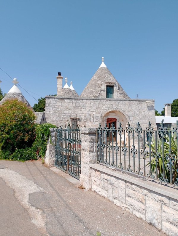 quadrivano in vendita a Locorotondo