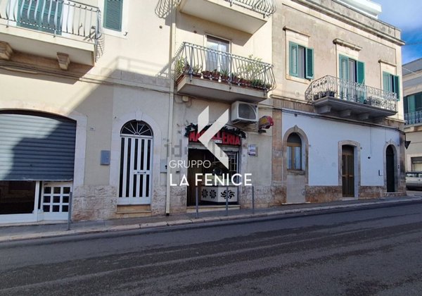 locale commerciale in vendita a Locorotondo