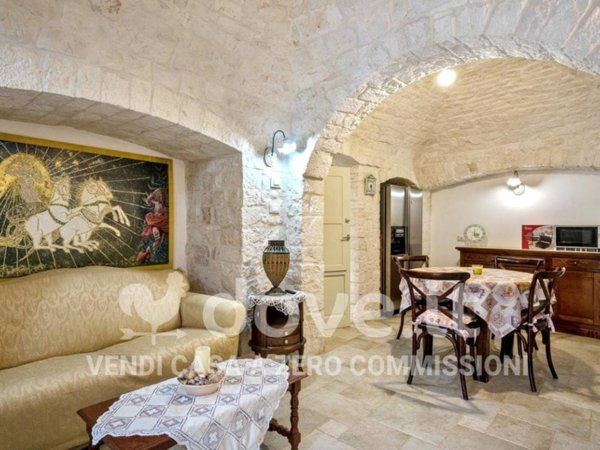 casa indipendente in vendita a Locorotondo