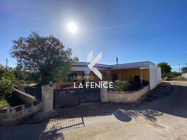 casa indipendente in vendita a Locorotondo